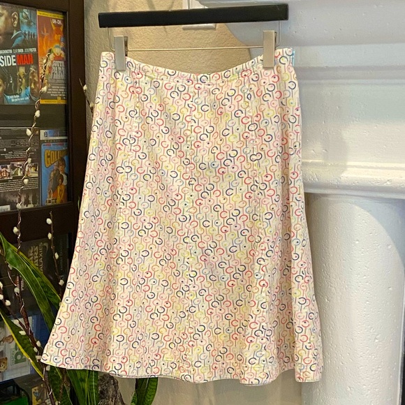 Retro Fun Colorful Print Skirt With A Flare - Picture 3 of 12